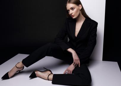 Fendi Strategy Retviews Blog Fashion Womenswear Suit 