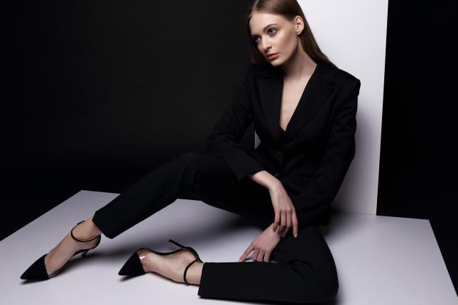 Fendi Strategy Retviews Blog Fashion Womenswear Suit 